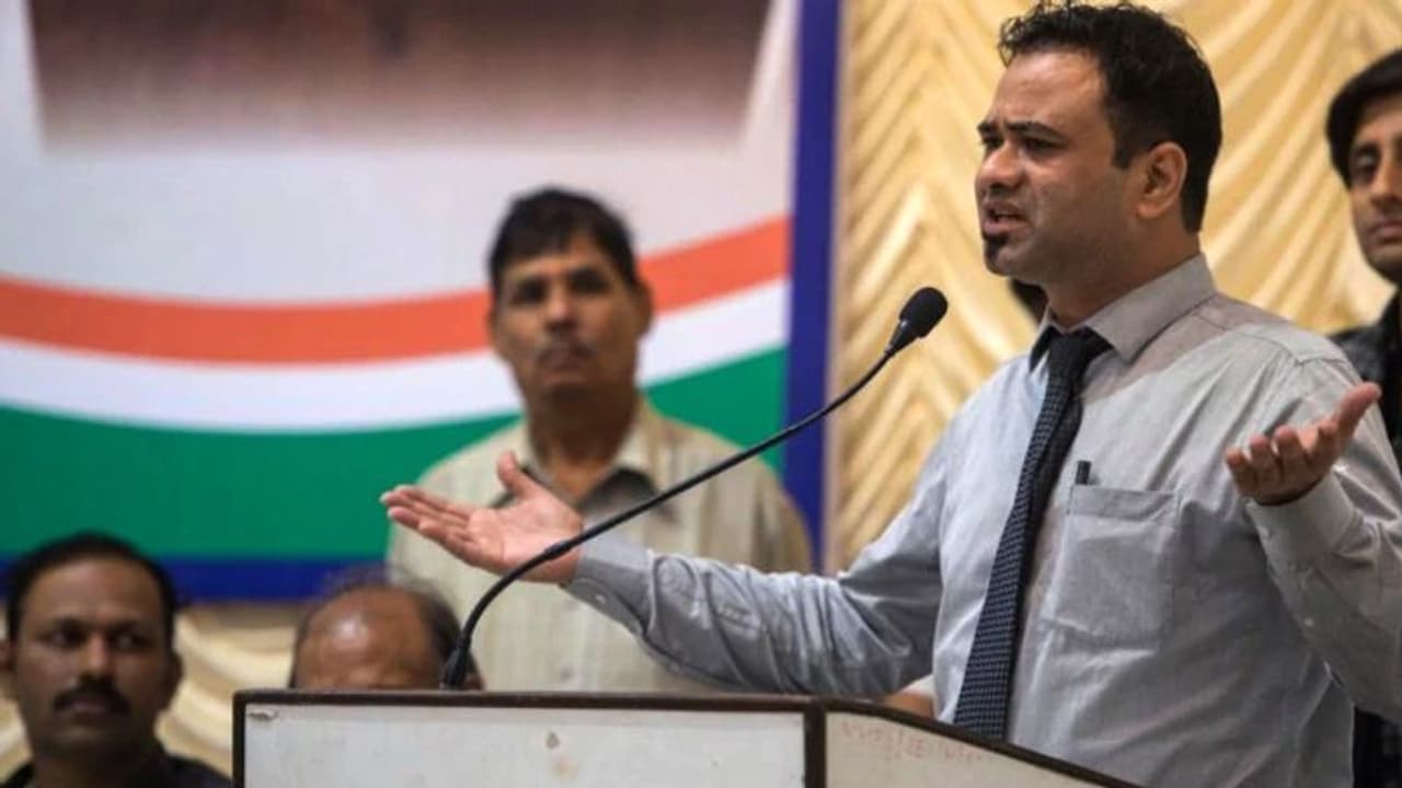 डॉ. कफील को क्लीन चिट में नया मोड़, CM के सलाहकार ने कहा जांच चल रही है, अंतिम कार्रवाई बाकी