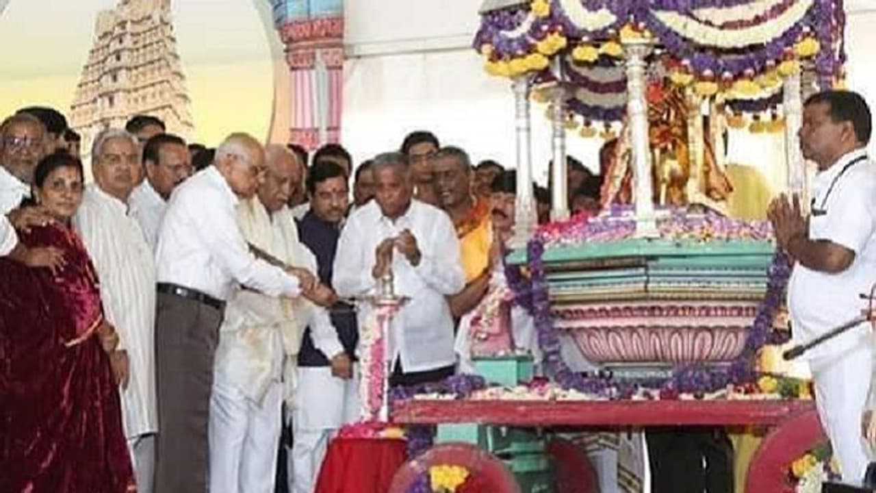 ಸಂಭ್ರಮದ ದಸರಾಗೆ ಸಾಹಿತಿ ಭೈರಪ್ಪ ಚಾಲನೆ