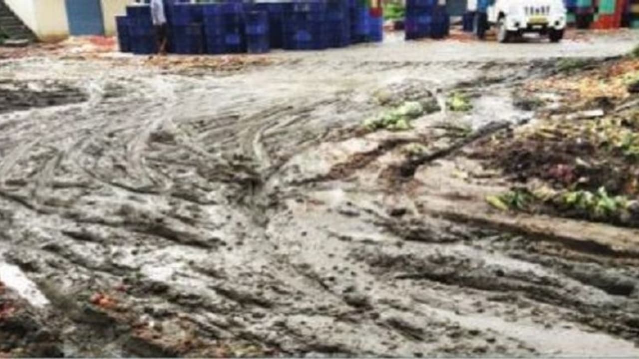 ಚಿಕ್ಕಬಳ್ಳಾಪುರ: ರೈತರ ಪಾಲಿಗೆ ನರಕವಾದ APMC ಚಿಕ್ಕಬಳ್ಳಾಪುರ: ರೈತರ ಪಾಲಿಗೆ ನರಕವಾದ APMC