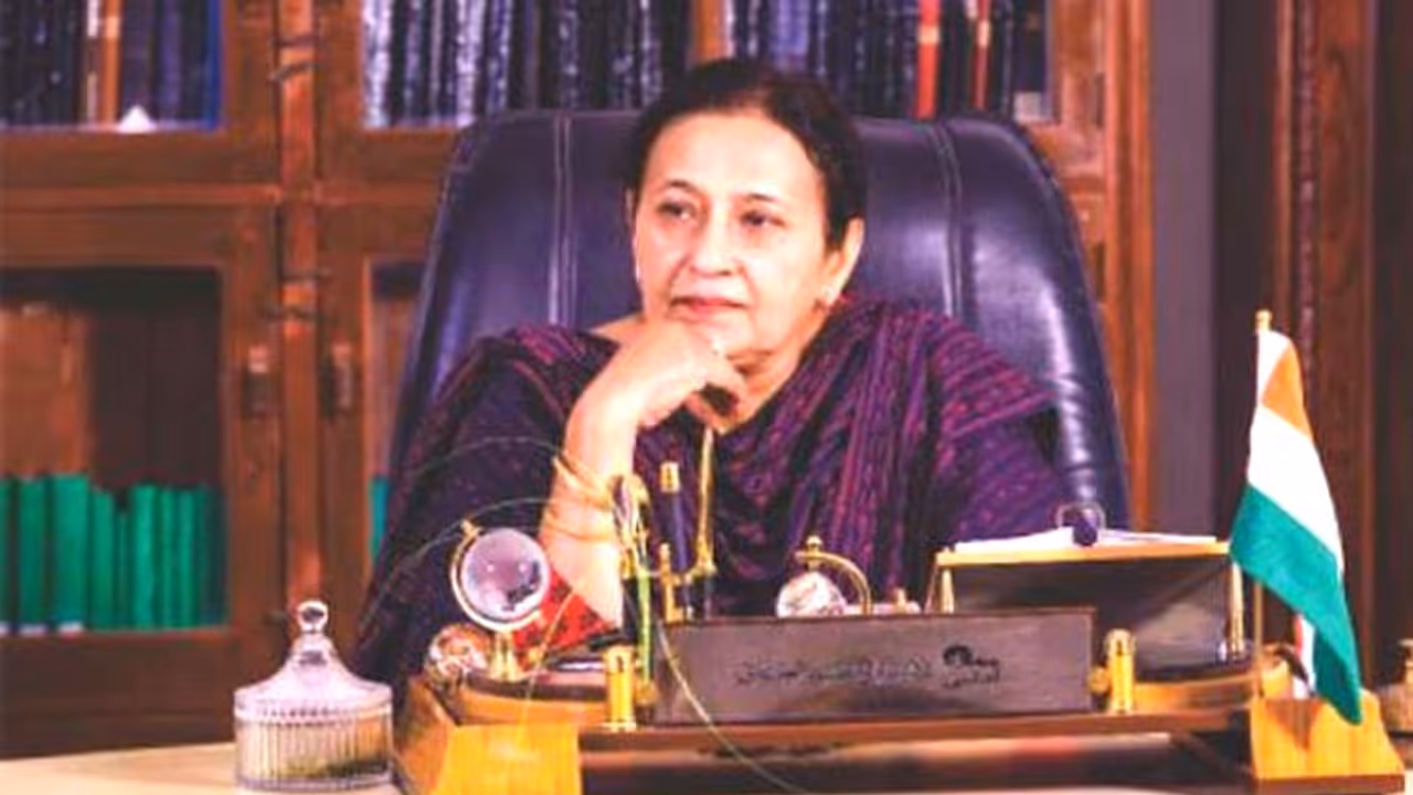 पहले भरा बिजली का बिल फिर किया आजम की पत्नी ने नामांकन