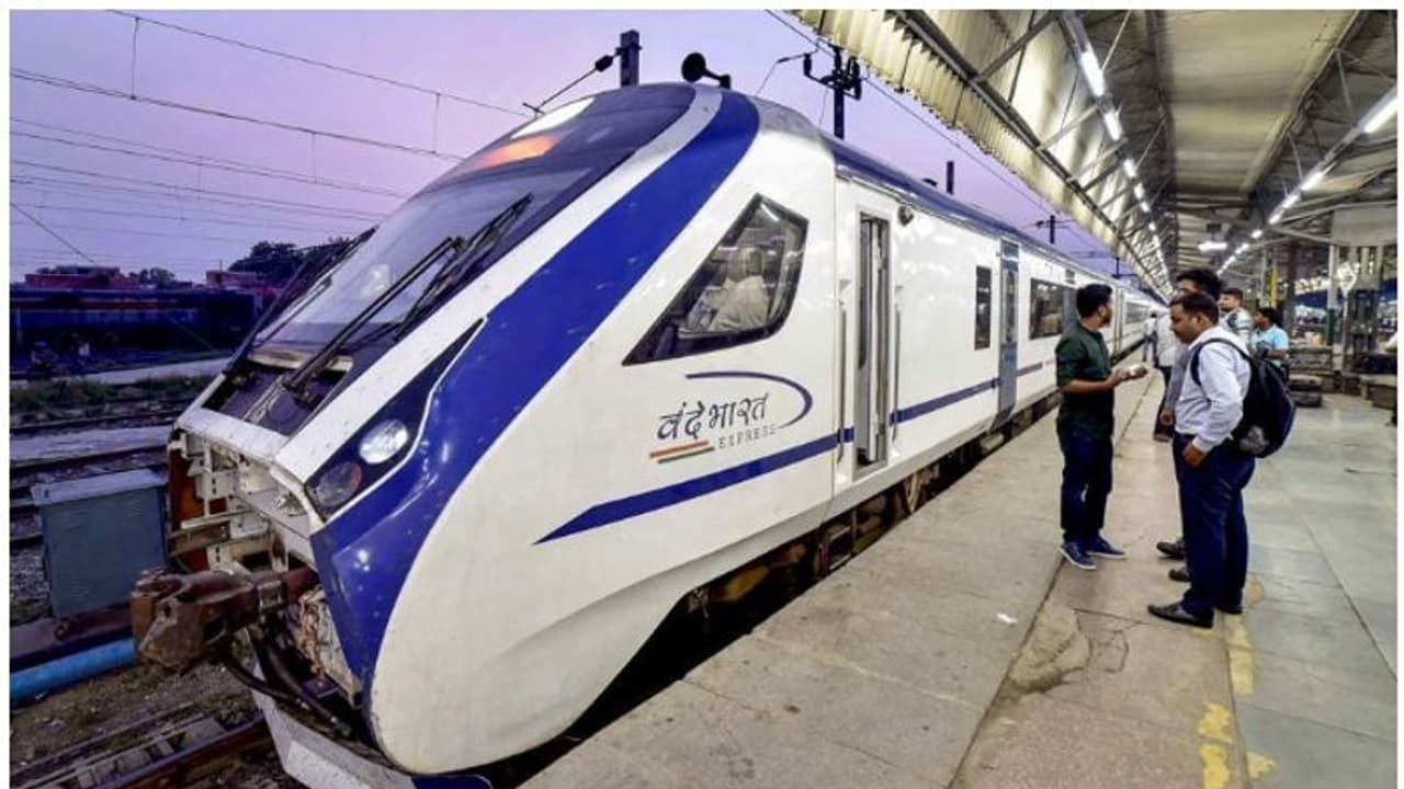 പരീക്ഷണം വിജയം; വന്ദേഭാരത് എക്സ്പ്രസ് മൂന്നു മുതല്‍