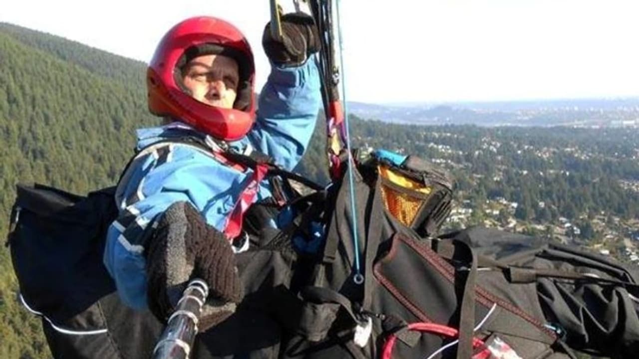 പാരാഗ്ലൈഡിംഗിനിടെ പാരച്യൂട്ട് തുറക്കാനായില്ല; കാനഡ സ്വദേശിക്ക് ദാരുണാന്ത്യം പാരാഗ്ലൈഡിംഗിനിടെ പാരച്യൂട്ട് തുറക്കാനായില്ല; കാനഡ സ്വദേശിക്ക് ദാരുണാന്ത്യം