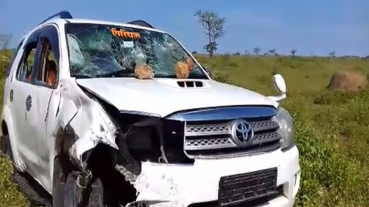 Man dies after Shiv Sena minister Tanaji Sawant's car hit him Man dies after Shiv Sena minister Tanaji Sawant's car hit him