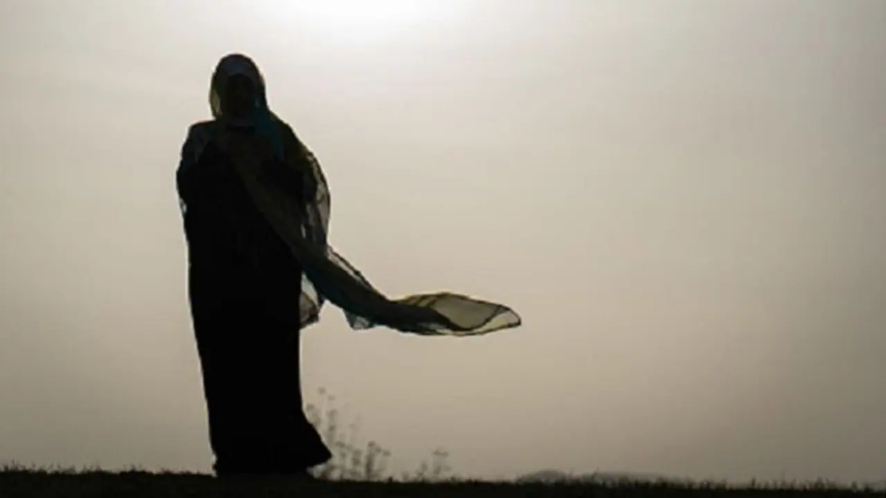 Kerala Christian girl leaves India to marry her 'love' in UAE, converts to Islam; parents report case of kidnap Kerala Christian girl leaves India to marry her 'love' in UAE, converts to Islam; parents report case of kidnap