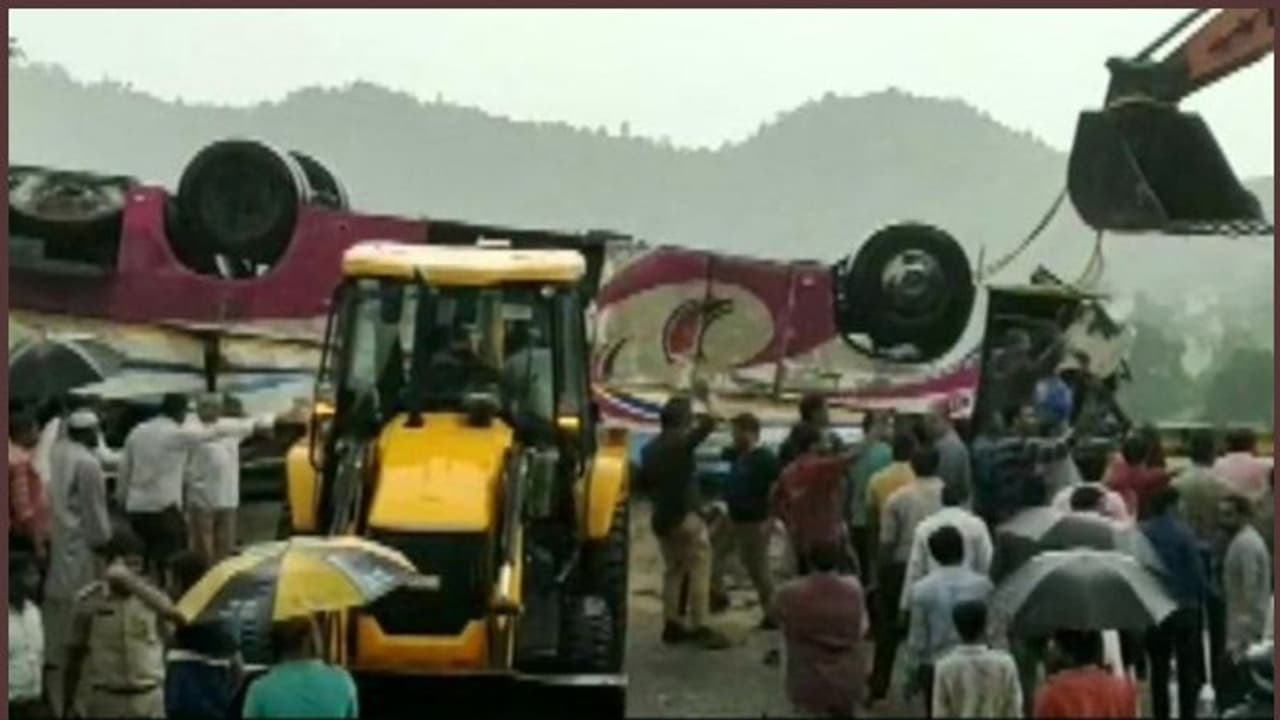 ഗുജറാത്തില്‍ ബസ് മറിഞ്ഞ് 21 പേര്‍ മരിച്ചു; നിരവധിപ്പേര്‍ക്ക് പരിക്ക്