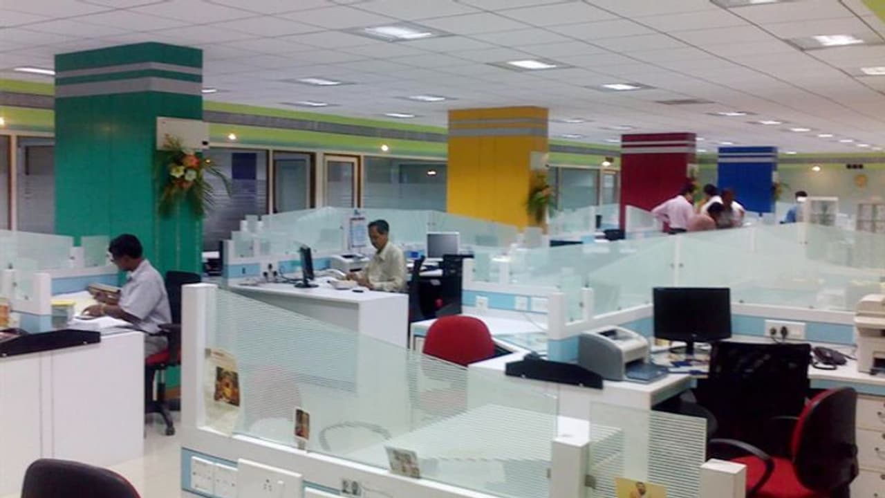 মার্চ মাসে ১৩ দিন বন্ধ থাকবে ব্যাঙ্ক, হোলি শিবরাত্রি সহ একগুচ্ছ ছুটিতে ব্যাহত পরিষেবা