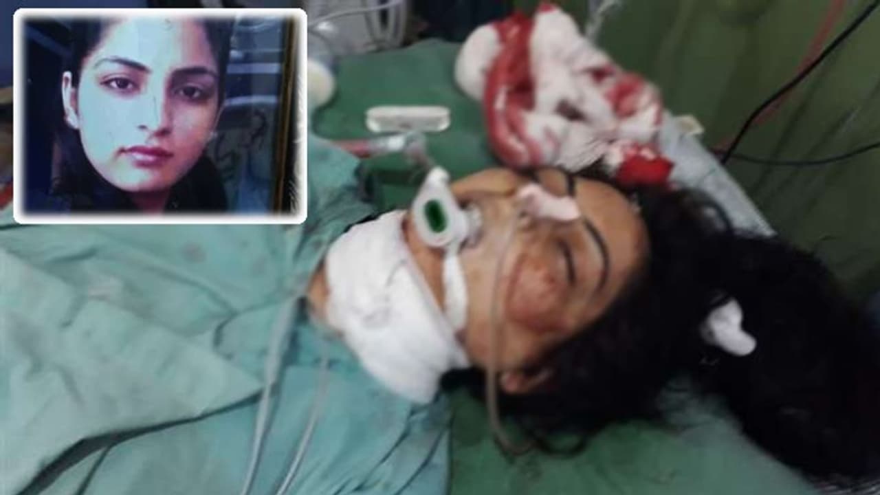 डबल मर्डर के आरोपी को हुआ एयर होस्टेस से प्यार, मना करने पर दी ये सजा डबल मर्डर के आरोपी को हुआ एयर होस्टेस से प्यार, मना करने पर दी ये सजा