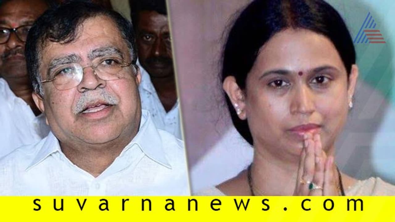 ಲಕ್ಷ್ಮೀಗೆ ಕೋಟಿ ಕೋಟಿ ಸಾಲ : ಕಾಂಗ್ರೆಸ್ ಮುಖಂಡ ರಾಜಣ್ಣಗೆ ಸಂಕಷ್ಟ ಲಕ್ಷ್ಮೀಗೆ ಕೋಟಿ ಕೋಟಿ ಸಾಲ : ಕಾಂಗ್ರೆಸ್ ಮುಖಂಡ ರಾಜಣ್ಣಗೆ ಸಂಕಷ್ಟ