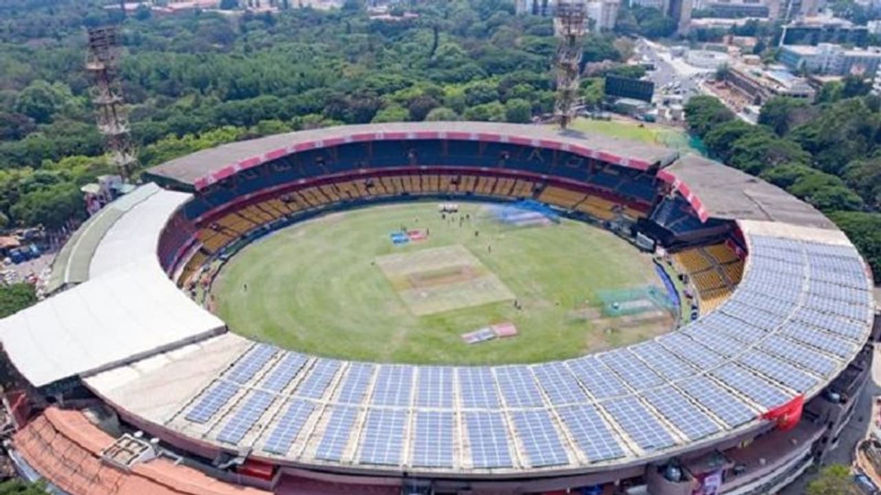 ಭಾರತ ಆಸೀಸ್ ಬೆಂಗಳೂರು ಪಂದ್ಯ: ನಾಳೆಯಿಂದ ಟಿಕೆಟ್ ಮಾರಾಟ ಭಾರತ ಆಸೀಸ್ ಬೆಂಗಳೂರು ಪಂದ್ಯ: ನಾಳೆಯಿಂದ ಟಿಕೆಟ್ ಮಾರಾಟ