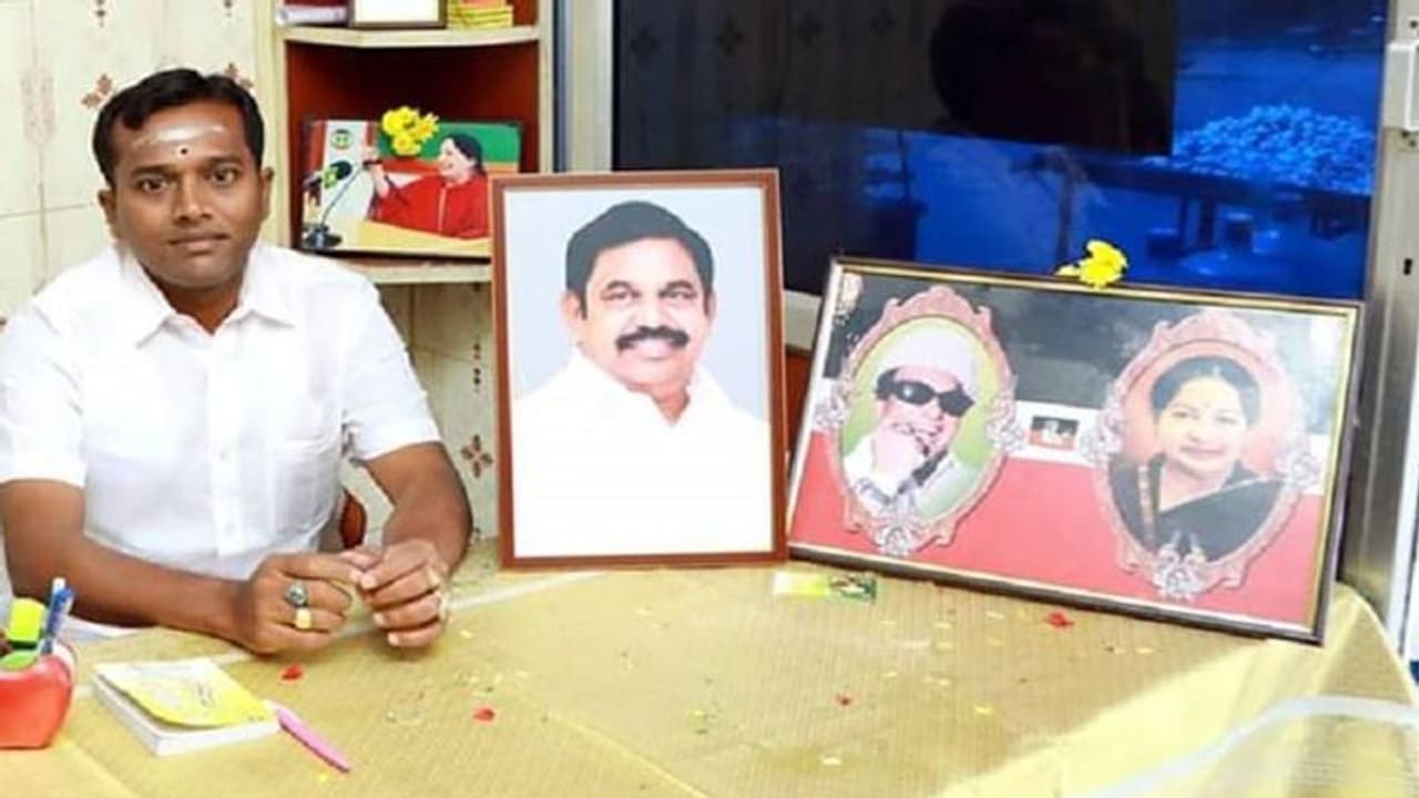 பேராசிரியையை 2 ம் தாரமாக்க சினிமா பாணியில் கடத்தல்... கட்டாய தாலி கட்ட முயன்ற அதிமுக பிரமுகர் அதிரடி நீக்கம்..! பேராசிரியையை 2 ம் தாரமாக்க சினிமா பாணியில் கடத்தல்... கட்டாய தாலி கட்ட முயன்ற அதிமுக பிரமுகர் அதிரடி நீக்கம்..!