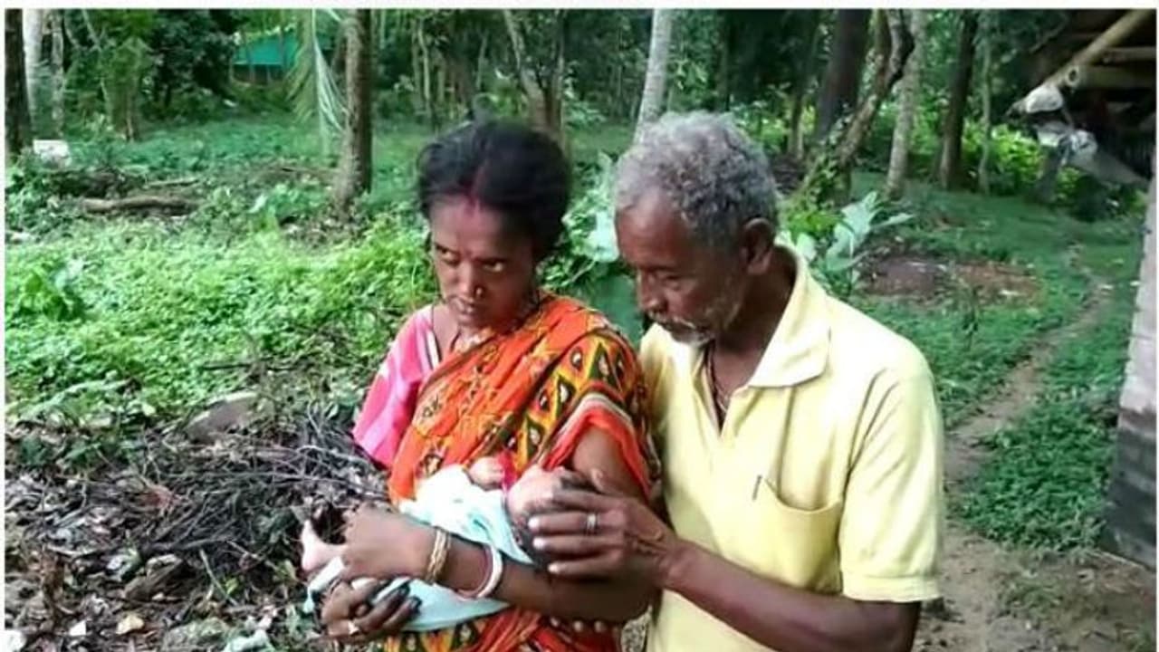 টাকার লোভে নাতিকেই চুরি করল দিদিমা, পুলিশের তৎপরতায় উদ্ধার সদ্যোজাত