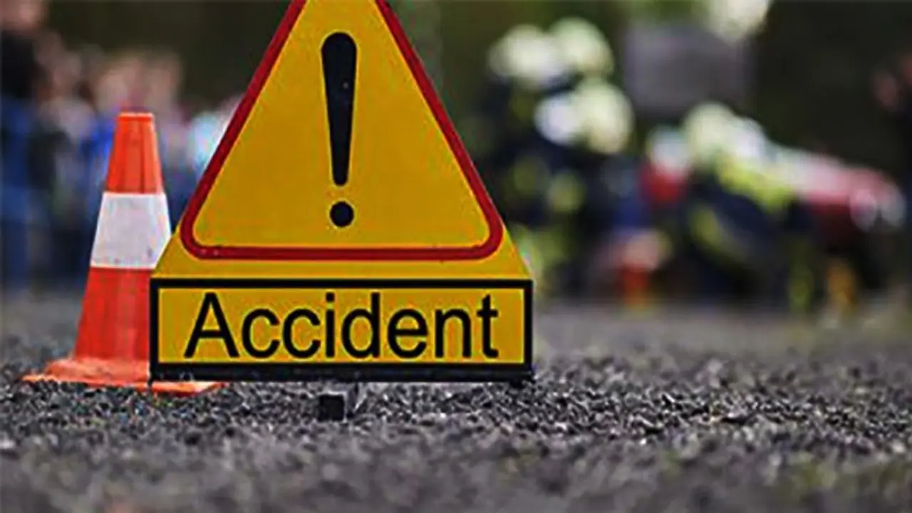 ಹಾಸನ: ಮಂಗಳೂರು ಬೆಂಗಳೂರು KSRTC ಬಸ್ ಪಲ್ಟಿ..! ಹಾಸನ: ಮಂಗಳೂರು ಬೆಂಗಳೂರು KSRTC ಬಸ್ ಪಲ್ಟಿ..!