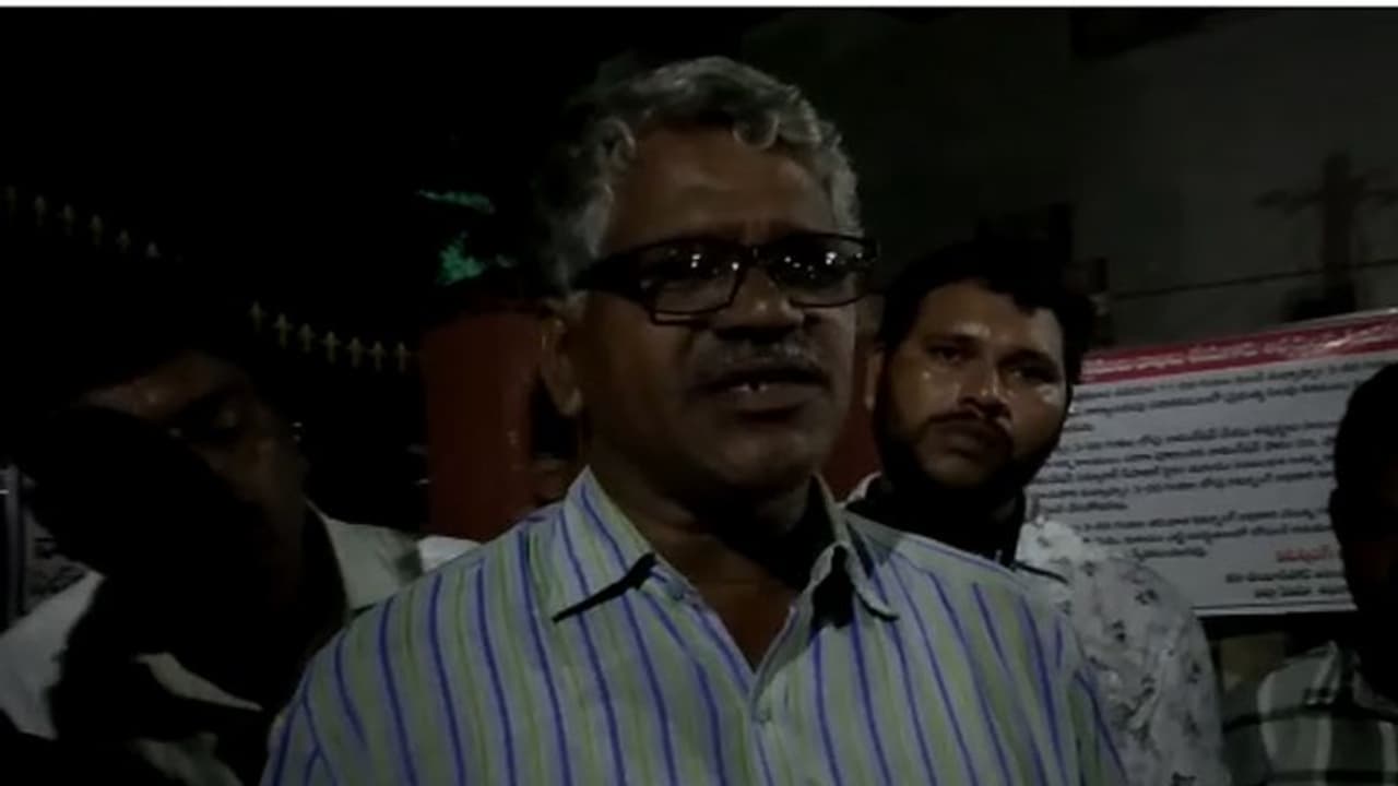 అది టెక్నికల్ ప్రాబ్లమ్.. మా తప్పు కాదు: నామినేషన్ తిరస్కరణపై పారేపల్లి శేఖర్ అది టెక్నికల్ ప్రాబ్లమ్.. మా తప్పు కాదు: నామినేషన్ తిరస్కరణపై పారేపల్లి శేఖర్