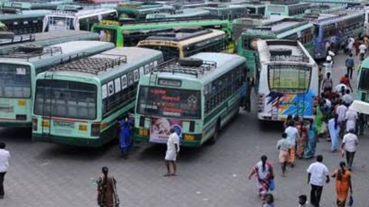 24 ஆம் தேதி முதல் 26 ஆம் தேதி வரை தீபாவளி சிறப்பு பேருந்துகள்...! உங்க ஊரு பஸ் எங்கிருந்து செல்கிறது தெரியுமா? 24 ஆம் தேதி முதல் 26 ஆம் தேதி வரை தீபாவளி சிறப்பு பேருந்துகள்...! உங்க ஊரு பஸ் எங்கிருந்து செல்கிறது தெரியுமா?