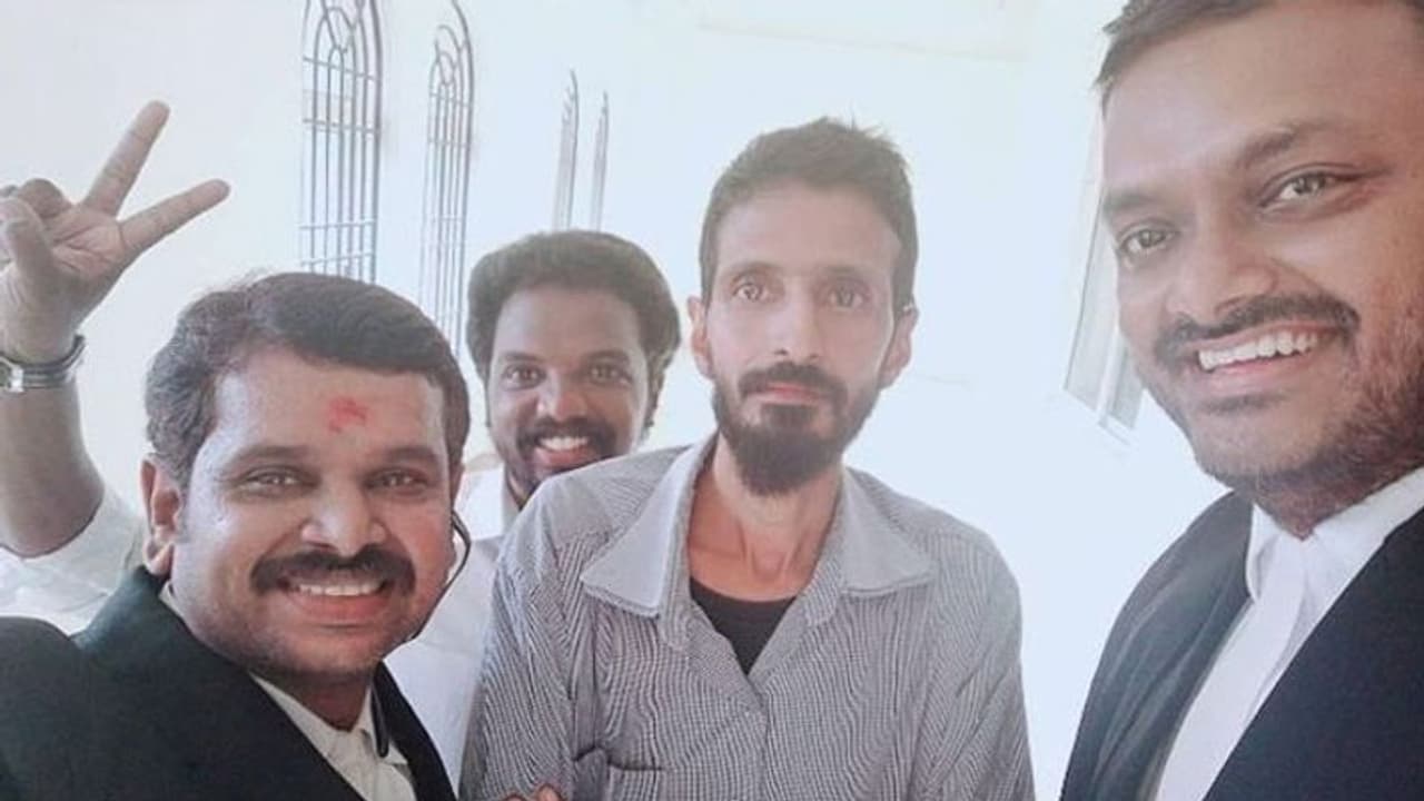 கோவை கார் வெடி விபத்து சம்பவம்..! மத கலவரத்தை தூண்டும் பதிவு..! கிஷோர் கே சாமி மீது வழக்கு பதிவு