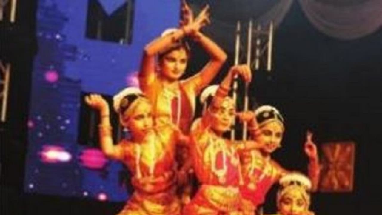 ಮಡಿಕೇರಿ: ಜನೋತ್ಸವ ದಸರಾದಲ್ಲಿ ಚಿಣ್ಣರ ಕಲರವ ಮಡಿಕೇರಿ: ಜನೋತ್ಸವ ದಸರಾದಲ್ಲಿ ಚಿಣ್ಣರ ಕಲರವ