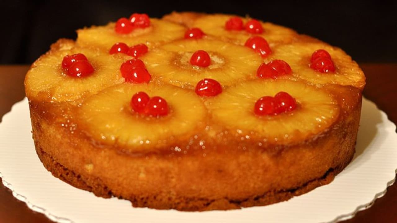 പൈനാപ്പിള്‍ കേക്ക് സൂപ്പറല്ലേ, ഉണ്ടാക്കി നോക്കൂന്നേ...