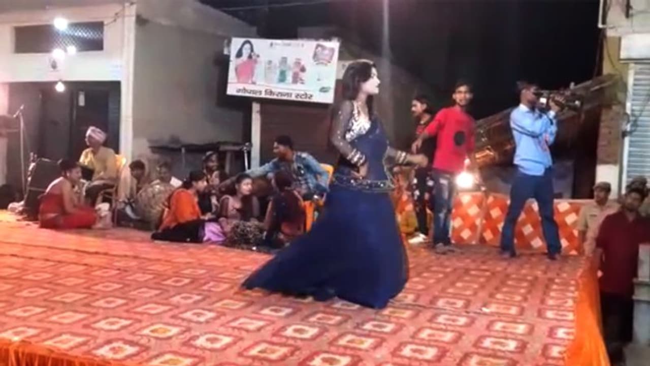 bar dancer bar dancer