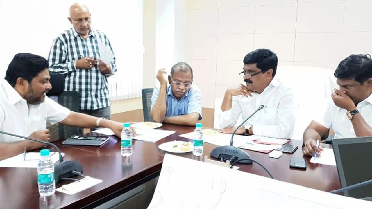 ప్రతీ నియోజకవర్గంలో లక్ష ఎకరాలకు సాగునీరందిచాలన్నదే కేసీఆర్ ప్లాన్: మంత్రి ప్రశాంత్ రెడ్డి