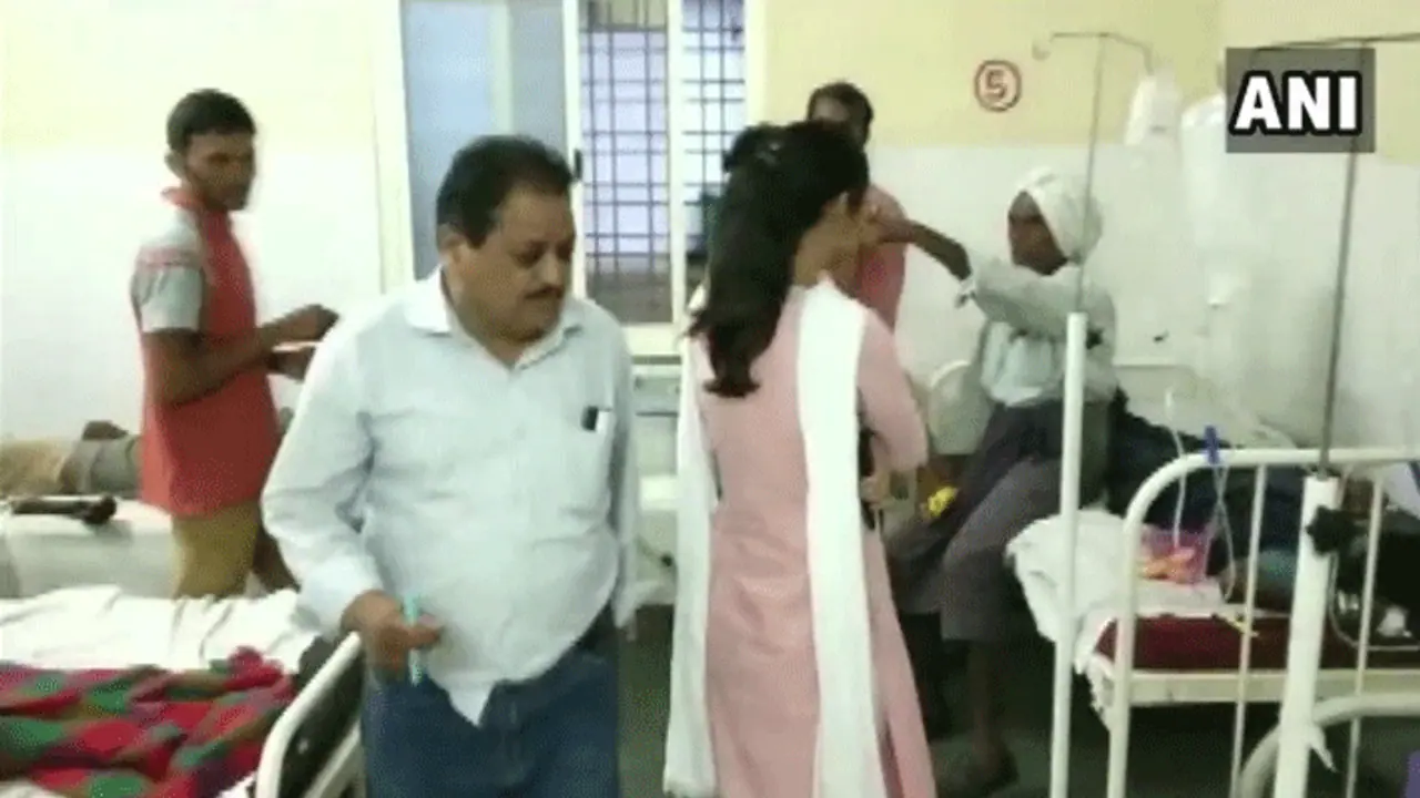 8 साल के बच्चे ने भूख से तड़पकर दे दी जान, कई दिनों से परिवार को भी नहीं मिला है खाना 8 साल के बच्चे ने भूख से तड़पकर दे दी जान, कई दिनों से परिवार को भी नहीं मिला है खाना