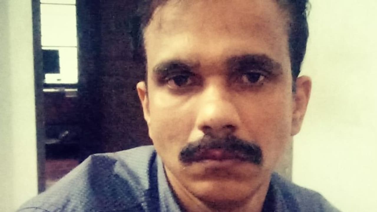 മൊബൈല് മോഷണത്തില് അറസ്റ്റ്; ജാമ്യം, ഒന്നര ലക്ഷത്തോളം രൂപയുടെ മൊബൈലുമായി വീണ്ടും പിടിയിൽ മൊബൈല് മോഷണത്തില് അറസ്റ്റ്; ജാമ്യം, ഒന്നര ലക്ഷത്തോളം രൂപയുടെ മൊബൈലുമായി വീണ്ടും പിടിയിൽ