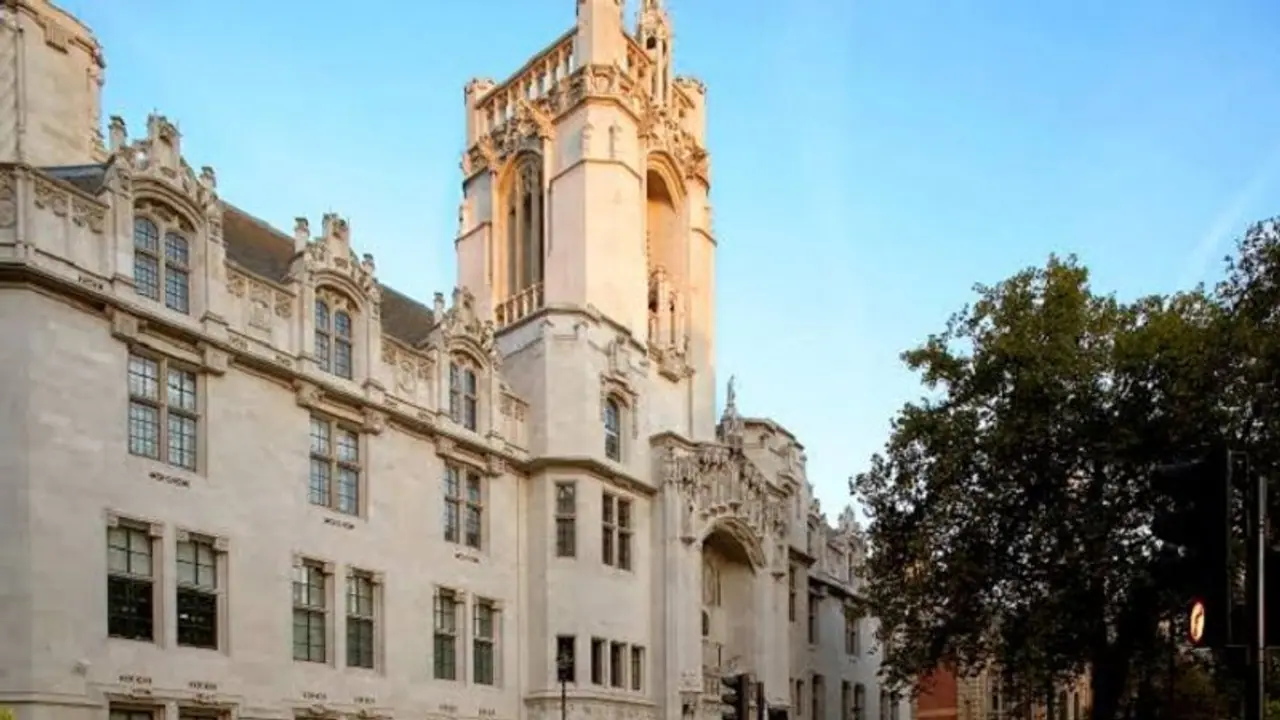 ಶಾಲೆಯಲ್ಲಿ ನಮಾಜ್ ಬ್ಯಾನ್, ಯುಕೆ ಹೈಕೋರ್ಟ್ ಮೆಟ್ಟಿಲೇರಿದ ವಿದ್ಯಾರ್ಥಿಗೆ ಹಿನ್ನಡೆ! ಶಾಲೆಯಲ್ಲಿ ನಮಾಜ್ ಬ್ಯಾನ್, ಯುಕೆ ಹೈಕೋರ್ಟ್ ಮೆಟ್ಟಿಲೇರಿದ ವಿದ್ಯಾರ್ಥಿಗೆ ಹಿನ್ನಡೆ!