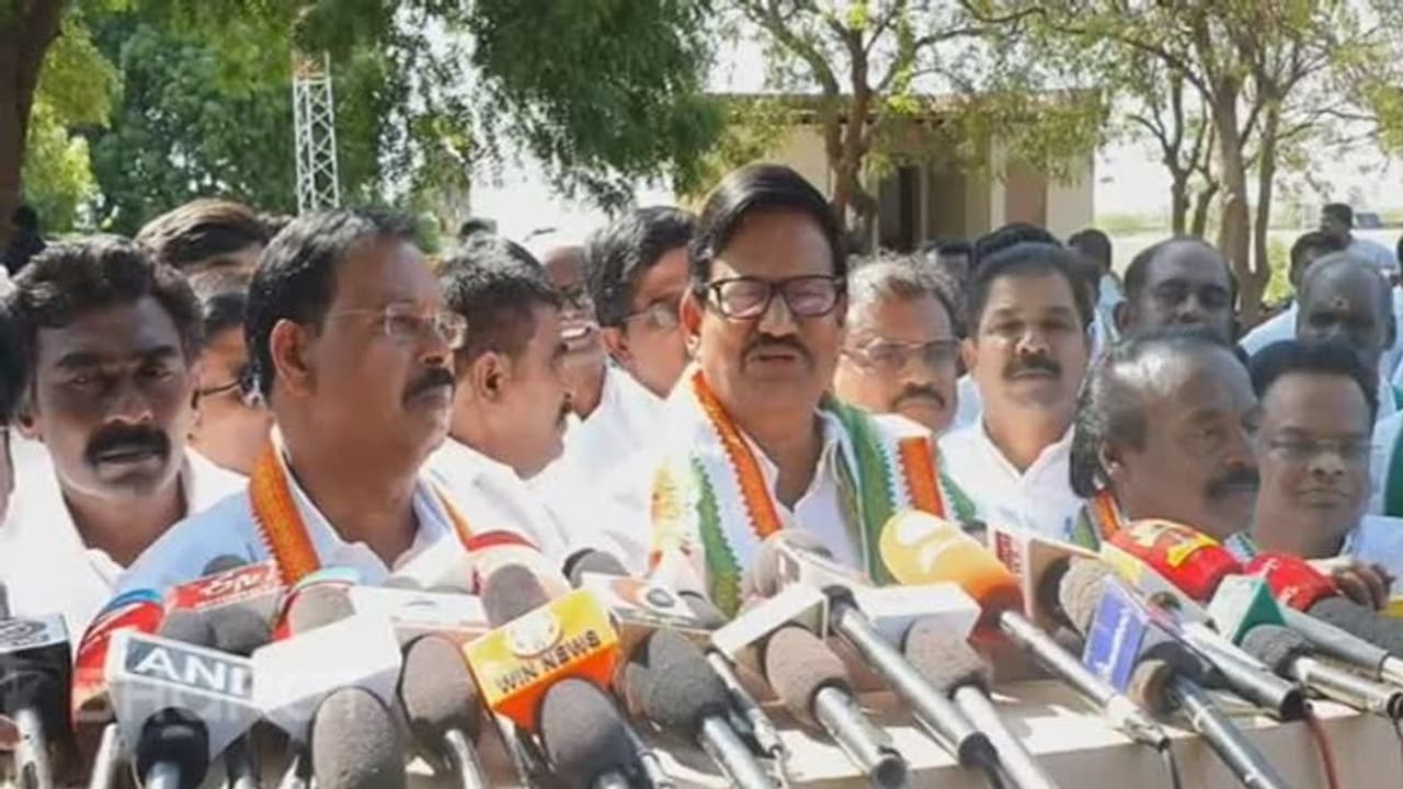 ‘புது அரசு அமைந்ததும் பூரண மதுவிலக்கு’...வெளியானது காங்கிரஸ் தேர்தல் அறிக்கை... முக்கிய அம்சங்கள் என்னென்ன?