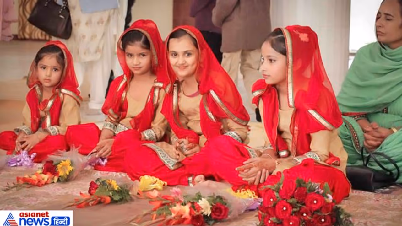 Navratri Kanya Puja: कन्याओं को पूजन के दौरान दें ये 5 चीजें, मां दुर्गा का मिलेगा आशीर्वाद Navratri Kanya Puja: कन्याओं को पूजन के दौरान दें ये 5 चीजें, मां दुर्गा का मिलेगा आशीर्वाद