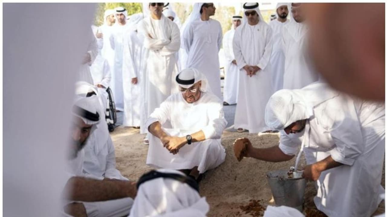 അബുദാബി കിരീടാവകാശിയുടെ ദുഃഖത്തില് പങ്കുചേര്ന്ന് മോദി അബുദാബി കിരീടാവകാശിയുടെ ദുഃഖത്തില് പങ്കുചേര്ന്ന് മോദി