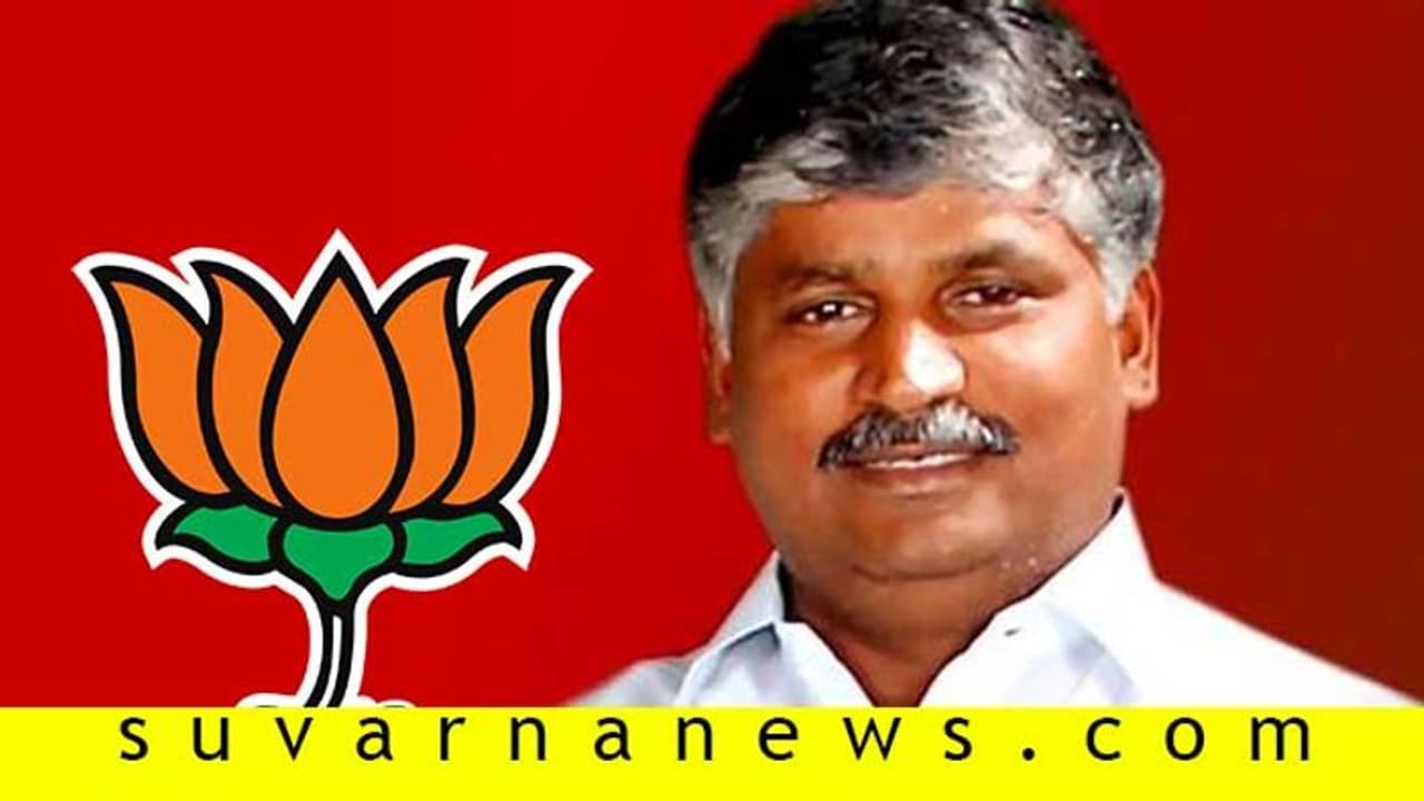 JDS ತೊರೆದು ಬಿಜೆಪಿ ಸೇರಿದ ಮಂಡ್ಯ ಮುಖಂಡ : ರಾಜೀನಾಮೆ ನೀಡಲು ಪತ್ನಿಗೆ ವಾರ್ನಿಂಗ್