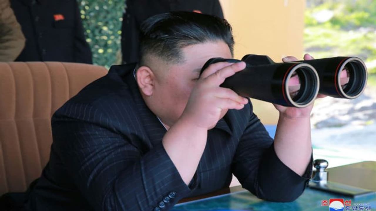 বিশ্বের চোখরাঙানি উপেক্ষা করে ফের অস্ত্র পরীক্ষা কিমের দেশের, এবার ছোড়া হল সাগর তল থেকে মিসাইল বিশ্বের চোখরাঙানি উপেক্ষা করে ফের অস্ত্র পরীক্ষা কিমের দেশের, এবার ছোড়া হল সাগর তল থেকে মিসাইল