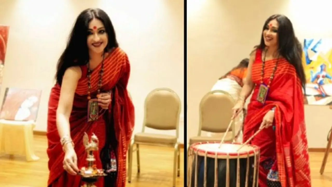 বিদেশের মাটিতে দেবী আরাধনায় ডাক টলি অভিনেত্রীর, চতুর্থীতে বোধনে মাতলেন ঋতুপর্ণা বিদেশের মাটিতে দেবী আরাধনায় ডাক টলি অভিনেত্রীর, চতুর্থীতে বোধনে মাতলেন ঋতুপর্ণা