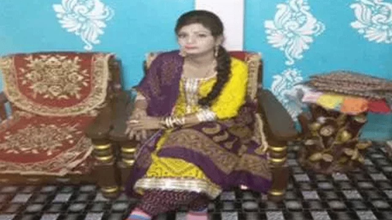 जिसे तलाक दे घर से निकाला उसी को फिर बीवी बनाना चाहा, अब सामने आई खौफनाक कहानी जिसे तलाक दे घर से निकाला उसी को फिर बीवी बनाना चाहा, अब सामने आई खौफनाक कहानी