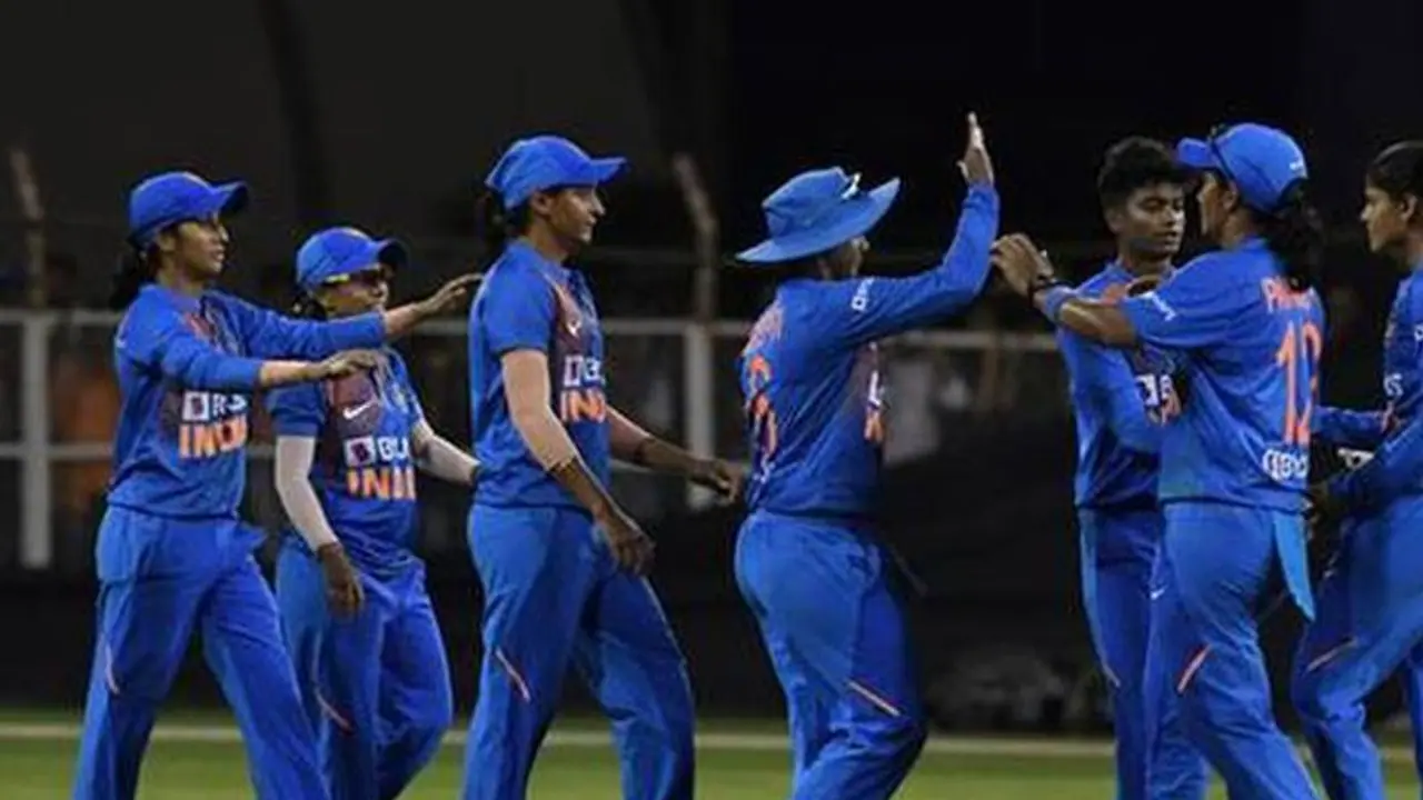 ಟಿ20 ಮಹಿಳಾ ವಿಶ್ವಕಪ್ ಟೂರ್ನಿಗೆ ಭಾರತ ತಂಡ ಪ್ರಕಟ; ಕರ್ನಾಟಕದ ಇಬ್ಬರಿಗೆ ಸ್ಥಾನ! ಟಿ20 ಮಹಿಳಾ ವಿಶ್ವಕಪ್ ಟೂರ್ನಿಗೆ ಭಾರತ ತಂಡ ಪ್ರಕಟ; ಕರ್ನಾಟಕದ ಇಬ್ಬರಿಗೆ ಸ್ಥಾನ!