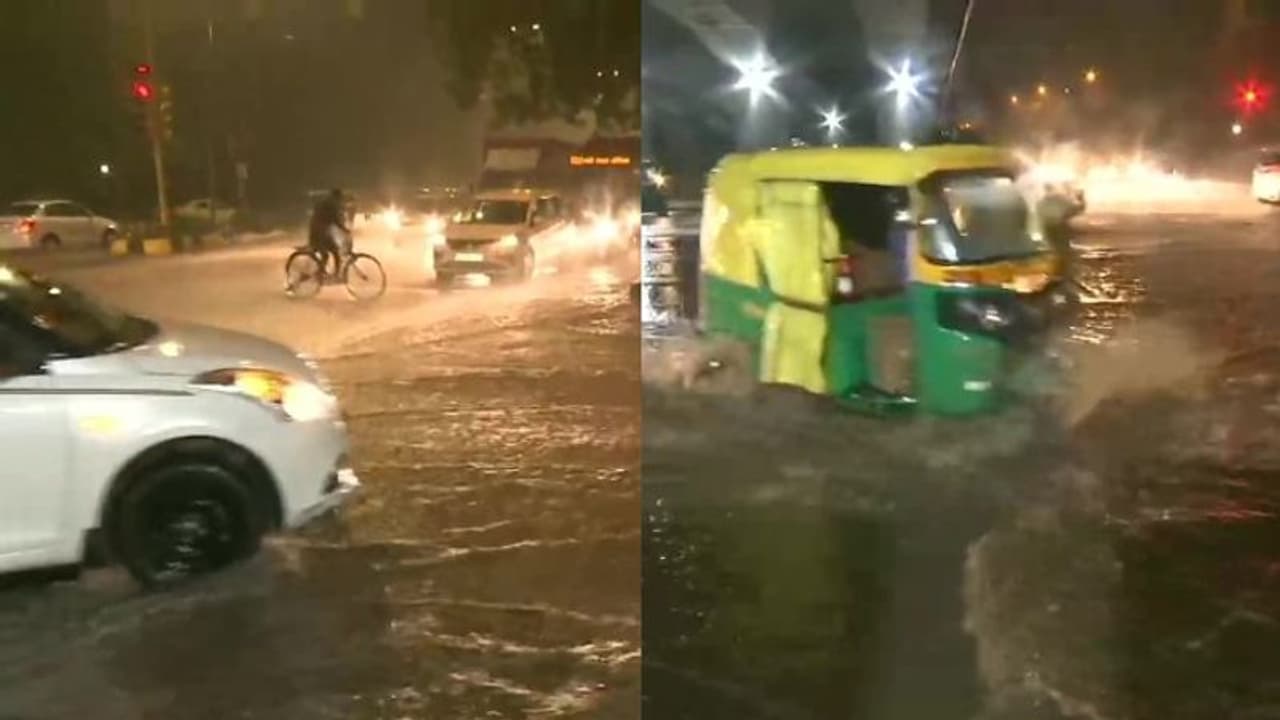 ദില്ലിയിൽ കനത്ത മഴ; വിമാന സർവ്വീസുകൾ തടസ്സപ്പെട്ടു, റോഡുകൾ വെള്ളത്തിൽ ദില്ലിയിൽ കനത്ത മഴ; വിമാന സർവ്വീസുകൾ തടസ്സപ്പെട്ടു, റോഡുകൾ വെള്ളത്തിൽ