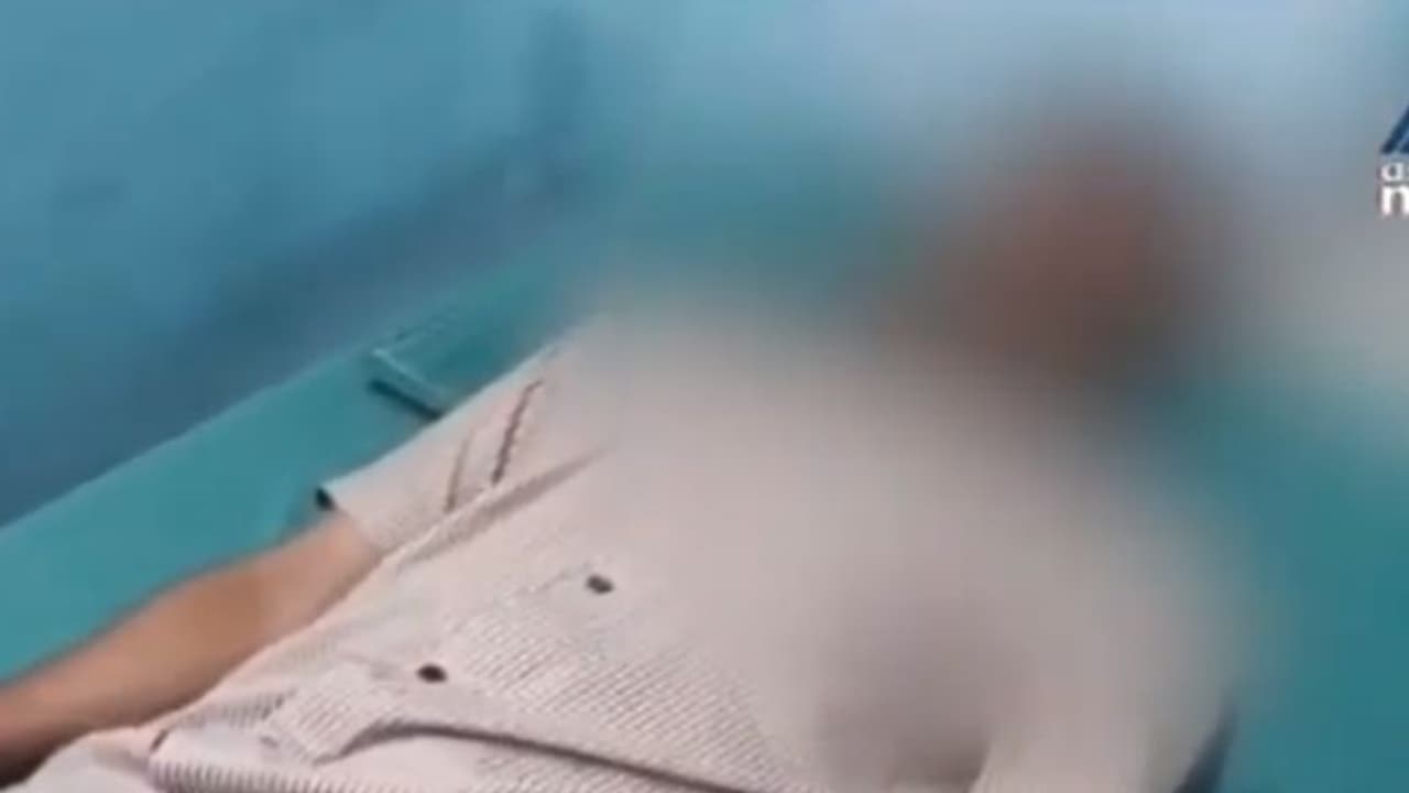 ഇന്‍സെര്‍ട്ട് ചെയ്ത് സ്കൂളില്‍ വന്ന പ്ലസ് വണ്‍ വിദ്യാര്‍ത്ഥിക്ക് ഹോക്കി സ്റ്റിക്ക് കൊണ്ട് അടി