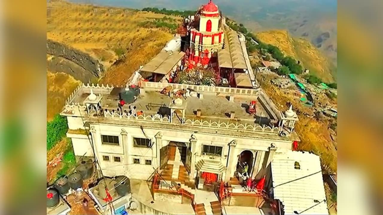 भगवान श्रीराम के गुरु विश्वामित्र ने स्थापित की थी इस मंदिर में देवी प्रतिमा, यहां तांत्रिक विधि से होती है पूजा भगवान श्रीराम के गुरु विश्वामित्र ने स्थापित की थी इस मंदिर में देवी प्रतिमा, यहां तांत्रिक विधि से होती है पूजा