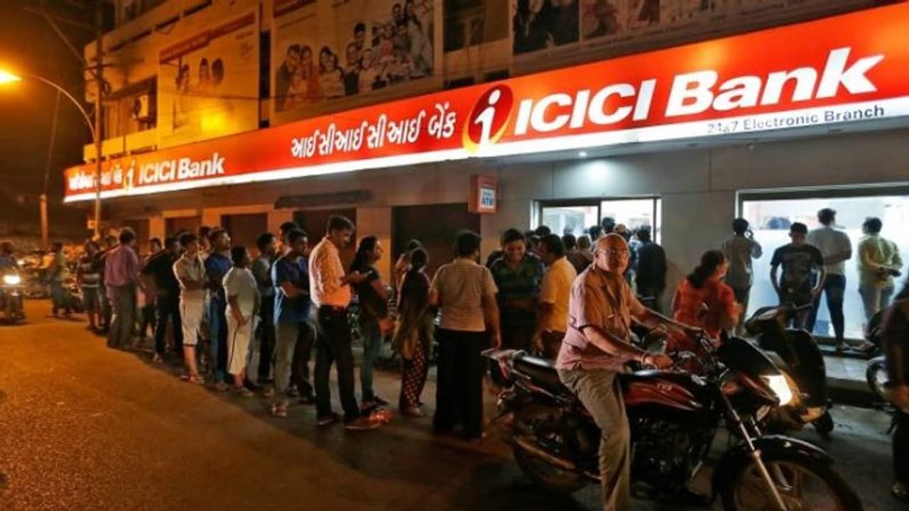 മുതിർന്ന പൗരന്മാർക്കായി ഉയർന്ന പലിശയുളള സ്ഥിര നിക്ഷേപ പദ്ധതി അവതരിപ്പിച്ച് ഐസിഐസിഐ ബാങ്ക് മുതിർന്ന പൗരന്മാർക്കായി ഉയർന്ന പലിശയുളള സ്ഥിര നിക്ഷേപ പദ്ധതി അവതരിപ്പിച്ച് ഐസിഐസിഐ ബാങ്ക്