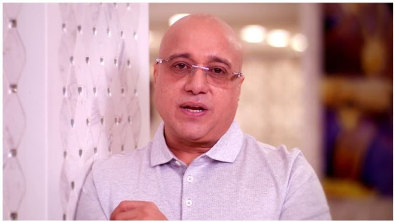 இப்படியொரு காரியம் செய்தாரா லலிதா ஜூவல்லர்ஸ் உரிமையாளர்..? சமூகவலைதளங்களில் பரவும் வதந்தி..! இப்படியொரு காரியம் செய்தாரா லலிதா ஜூவல்லர்ஸ் உரிமையாளர்..? சமூகவலைதளங்களில் பரவும் வதந்தி..!