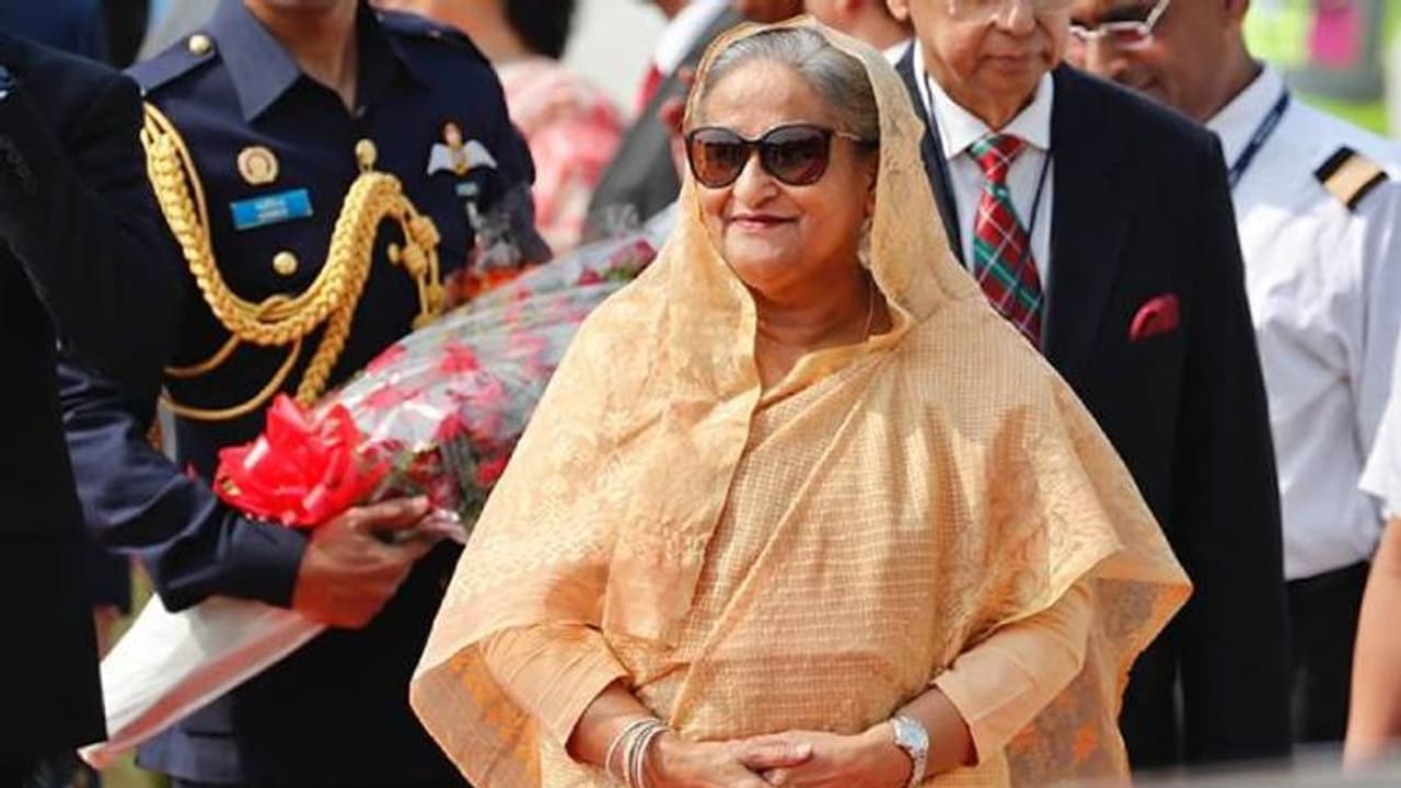 'ഇങ്ങനെ ചെയ്യുന്നതിന് മുമ്പ് അറിയിപ്പ് നല്കാം'; ഇന്ത്യയോട് ഷെയ്ഖ് ഹസീന 'ഇങ്ങനെ ചെയ്യുന്നതിന് മുമ്പ് അറിയിപ്പ് നല്കാം'; ഇന്ത്യയോട് ഷെയ്ഖ് ഹസീന