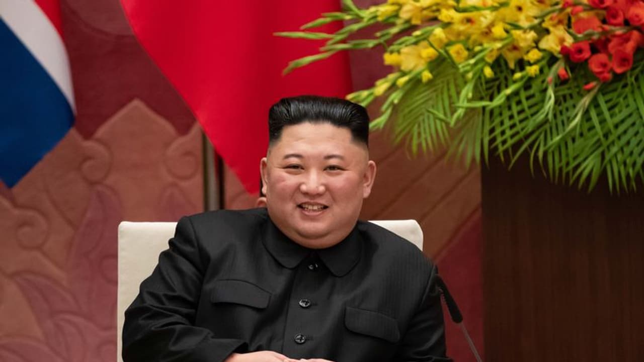 दुनिया से छिपाकर रखता है फैमिली सीक्रेट, लोग नहीं जानते तानाशाह किम जोंग की वाइफ का नाम दुनिया से छिपाकर रखता है फैमिली सीक्रेट, लोग नहीं जानते तानाशाह किम जोंग की वाइफ का नाम