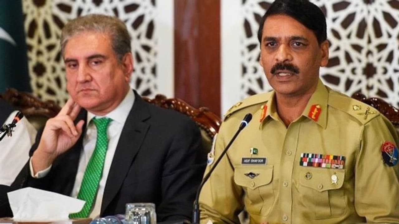 কাশ্মীর নিয়ে টুইটে বানান ভুল পাক সেনা মুখপাত্রের, হাসির খোরাক সোশ্যাল মিডিয়ায় কাশ্মীর নিয়ে টুইটে বানান ভুল পাক সেনা মুখপাত্রের, হাসির খোরাক সোশ্যাল মিডিয়ায়