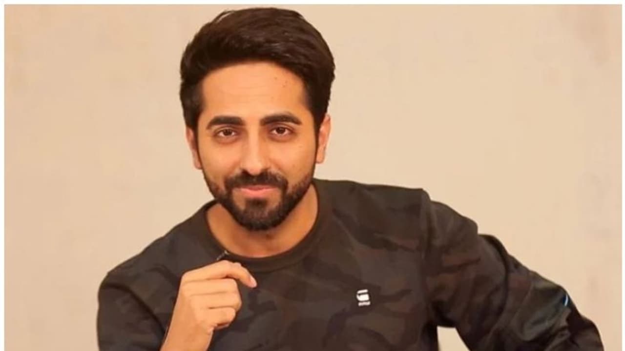 फिल्म'अंधाधुंध' के एक साल पूरे होने पर भावुक हुए आयुष्मान , कहा "इस फिल्म ने मुझे मेरी कमजोरियों को चुनौती देना सिखाया" फिल्म'अंधाधुंध' के एक साल पूरे होने पर भावुक हुए आयुष्मान , कहा "इस फिल्म ने मुझे मेरी कमजोरियों को चुनौती देना सिखाया"