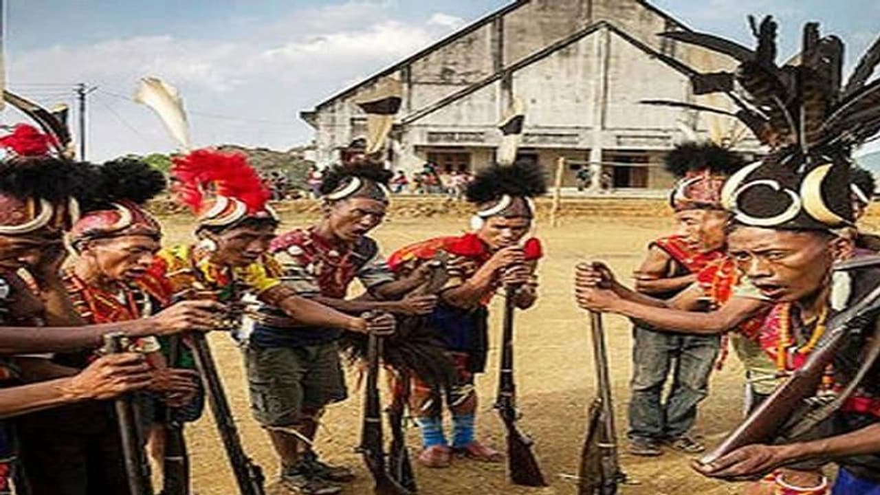 60 पत्नियों के साथ रासलीला करता है राजा 60 पत्नियों के साथ रासलीला करता है राजा