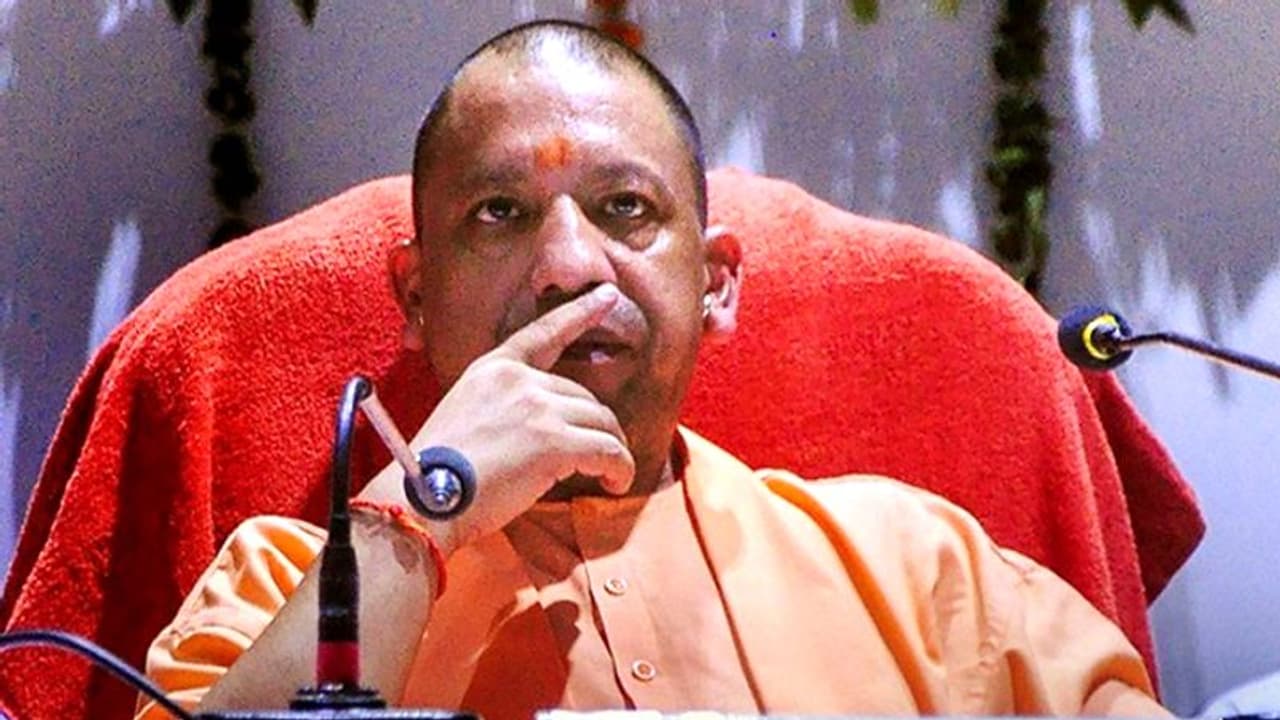 SC/ST छात्रों को भी भरनी होगी फीस, योगी आदित्यनाथ की सरकार ने खत्म की ये सुविधा SC/ST छात्रों को भी भरनी होगी फीस, योगी आदित्यनाथ की सरकार ने खत्म की ये सुविधा