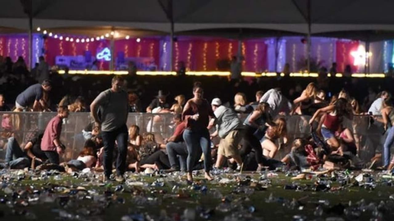 अमेरिका: कंसास के एक बार में गोलीबारी; 4 की मौत अमेरिका: कंसास के एक बार में गोलीबारी; 4 की मौत