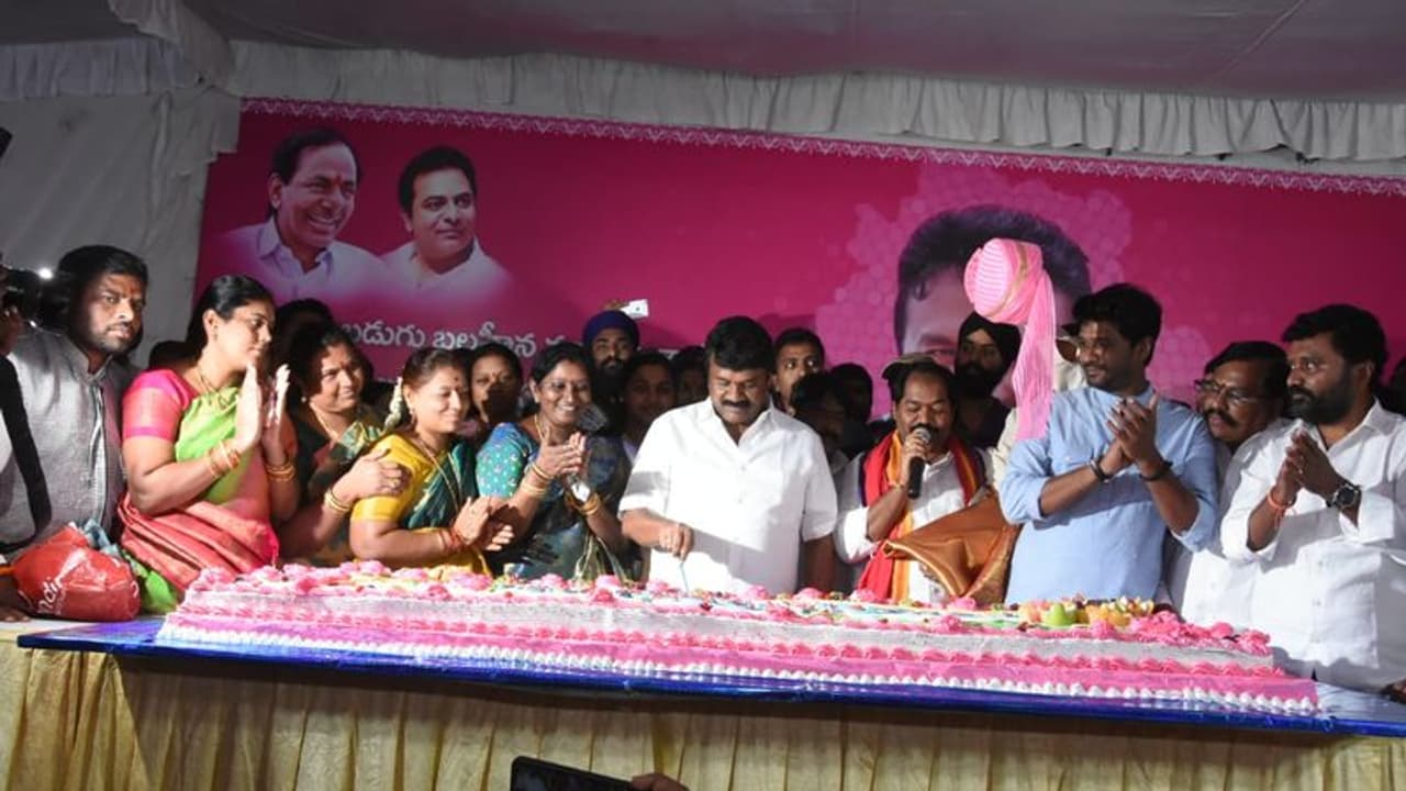 ఘనంగా మంత్రి తలసాని జన్మదిన వేడుకలు