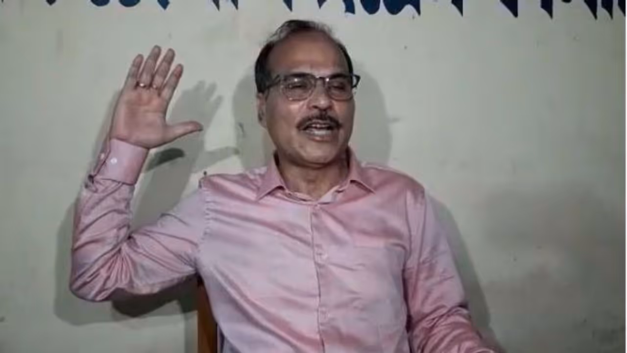 'মৃত্যুর কারণ করোনা লেখা যাবে না', রাজ্য সরকারের নির্দেশিকা তুলে মমতাকে আক্রমণ অধীরের 'মৃত্যুর কারণ করোনা লেখা যাবে না', রাজ্য সরকারের নির্দেশিকা তুলে মমতাকে আক্রমণ অধীরের