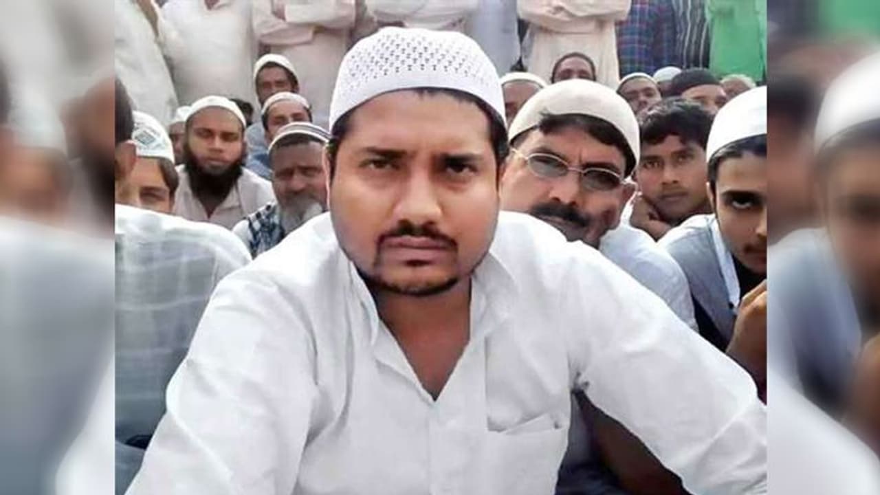 भगोड़ा घोषित इस सपा विधायक की संपत्ति होगी कुर्क, घर के बाहर नोटिस चस्पा भगोड़ा घोषित इस सपा विधायक की संपत्ति होगी कुर्क, घर के बाहर नोटिस चस्पा