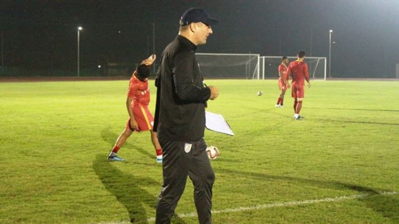 ইগর স্টিমাচের মুখে কলকাতার প্রশংসা, যুবভারতীতে ৬০ ৬৫ হাজার দর্শকের উপস্থিতি আশা করছে ফেডারেশন ইগর স্টিমাচের মুখে কলকাতার প্রশংসা, যুবভারতীতে ৬০ ৬৫ হাজার দর্শকের উপস্থিতি আশা করছে ফেডারেশন